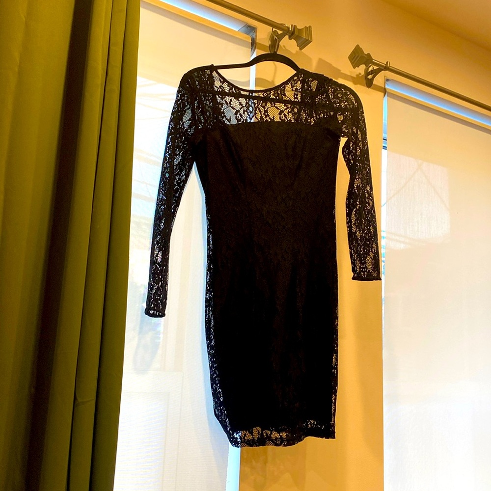 Black stretch long-sleeve lace mini dress